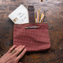 Keeper Pouch with 1980s Vintage Textile: Leidi