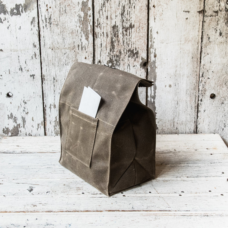 The Marlowe Lunch Bag: Merry Mishaps