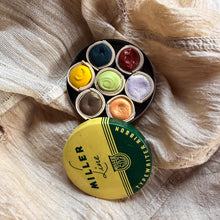 Color Palette No. 3 Tin with 7 Beam Paints