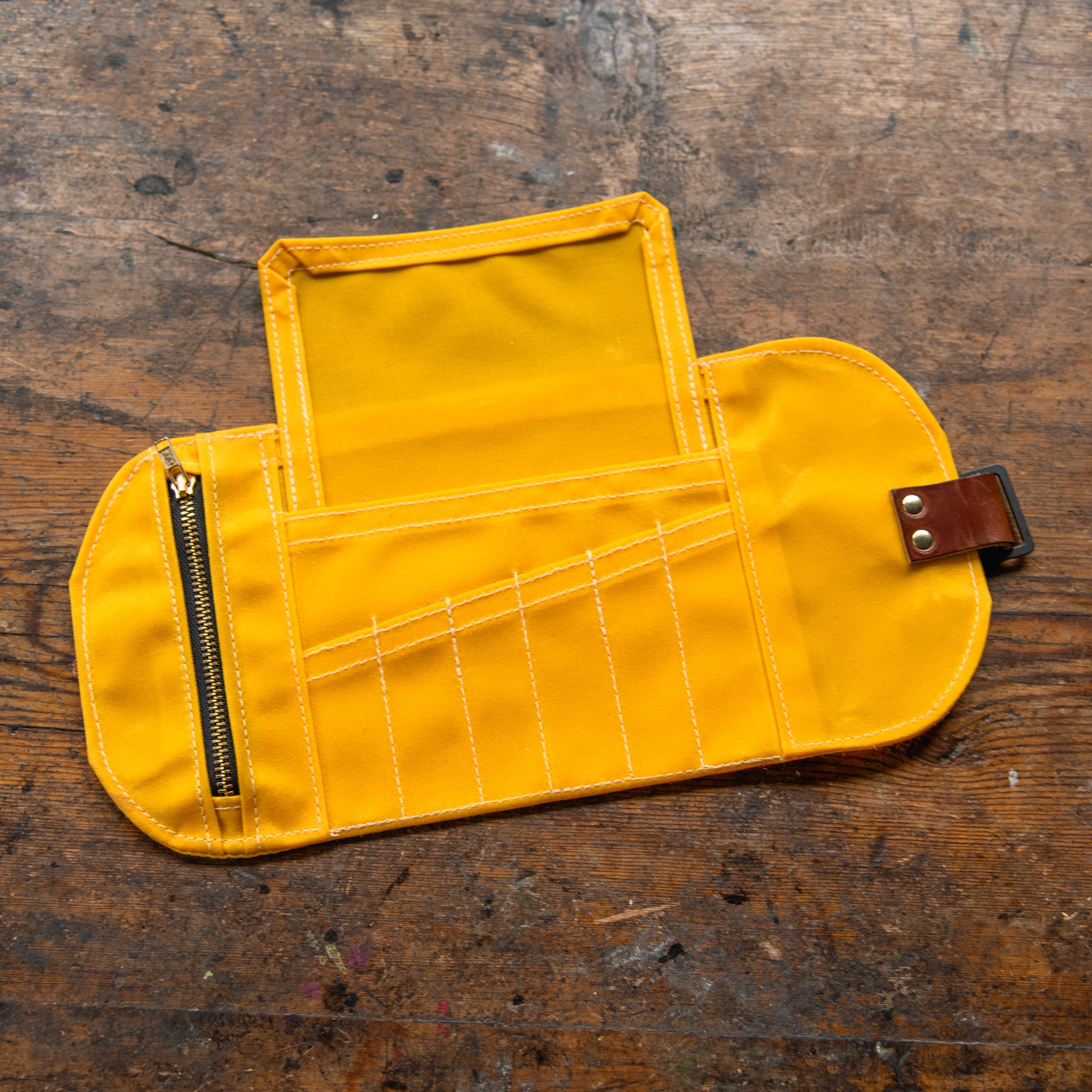 Sendak Nutshell Artist Roll in Small Batch Colors