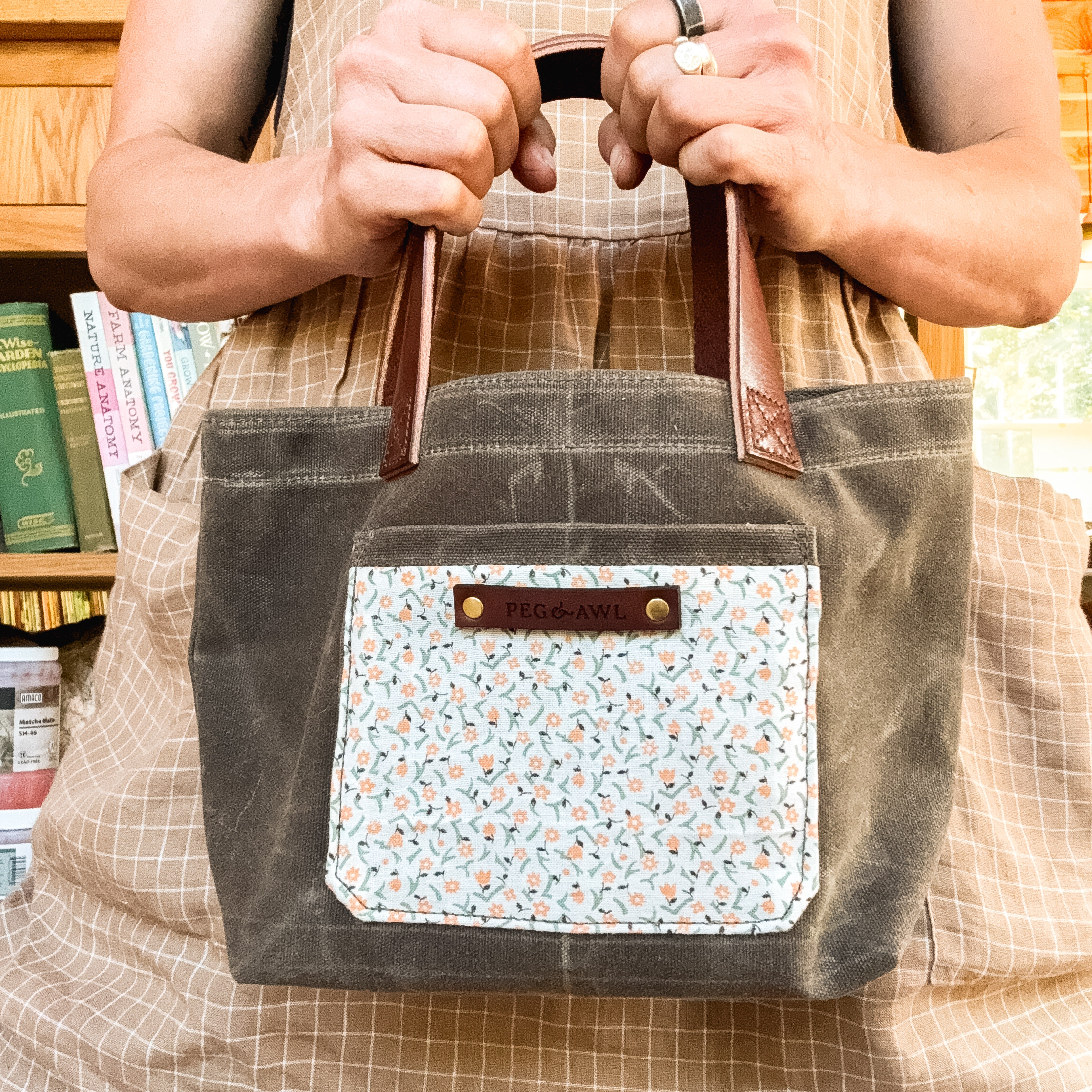 Pipit Tote with Vintage Feedsack: Parsley