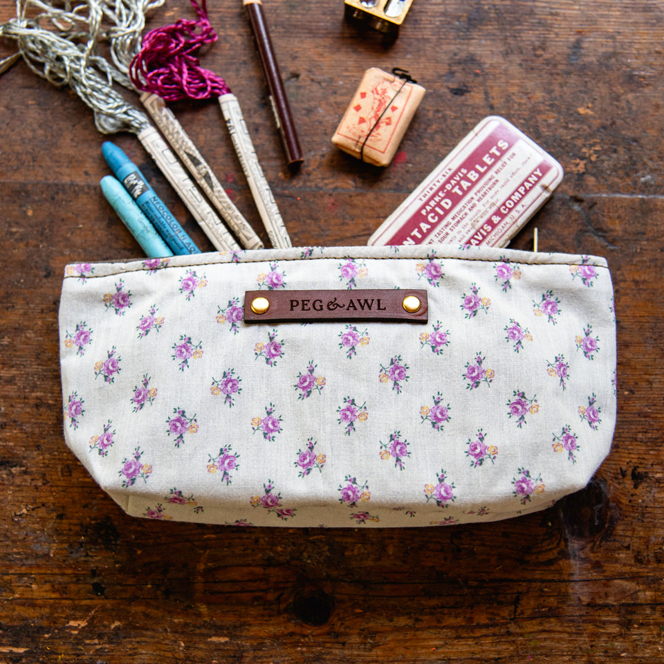 Essentials Pouch with 40s-50s Girls Dress: Priya / Arjun