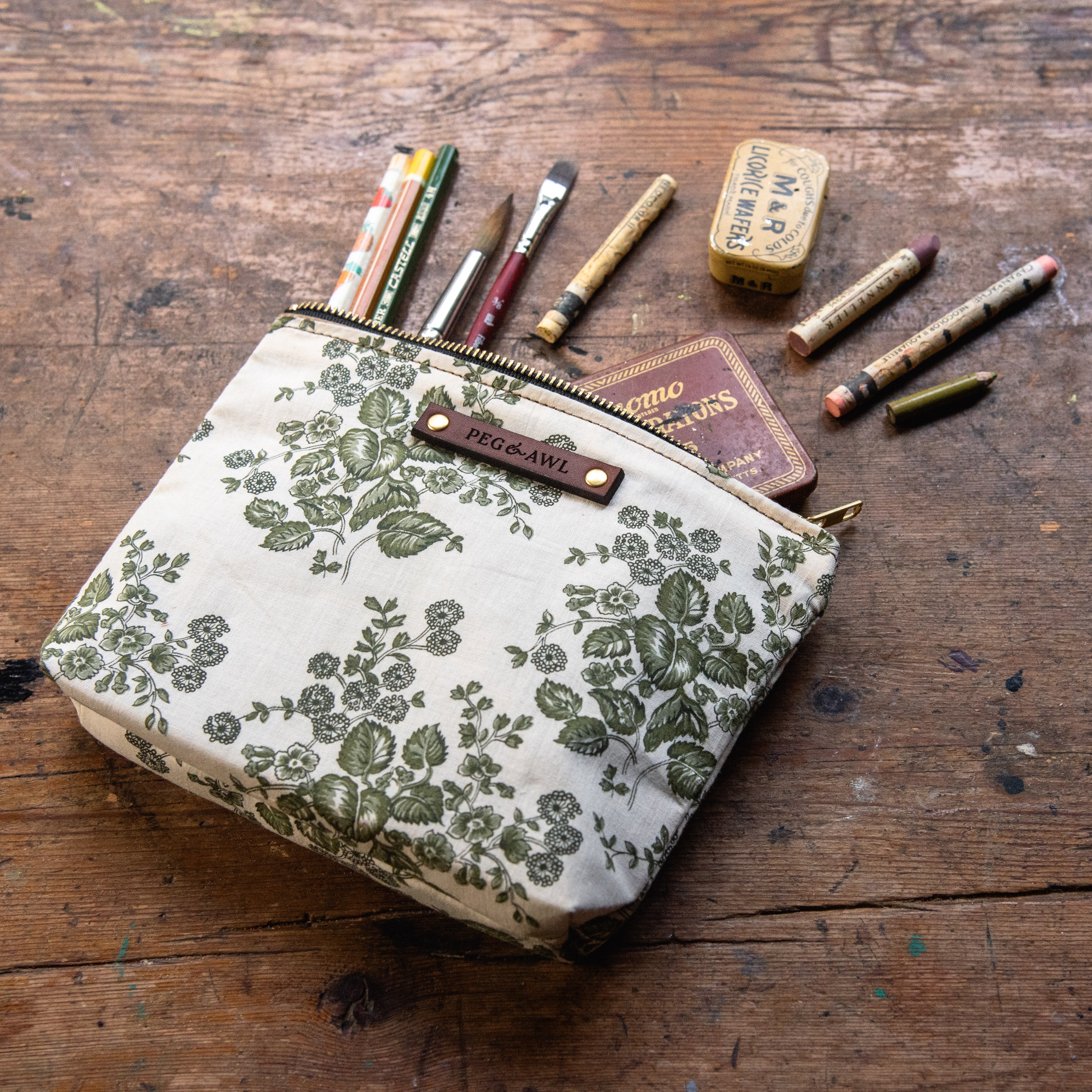 Keeper Pouch with Vintage Feedsack: Tove