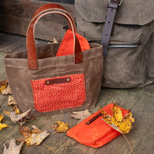 Pipit Tote with Early 1900s Textile: Winifred