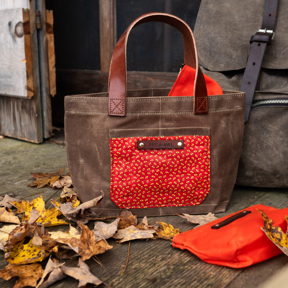 Pipit Tote with Early 1900s Textile: Winifred