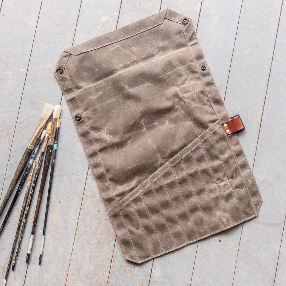 Helga Paint Brush Roll