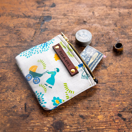 Spender Pouch with Mid-Century Cotton Print: Eddie