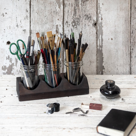 Blackened Beatrix Artist Caddy