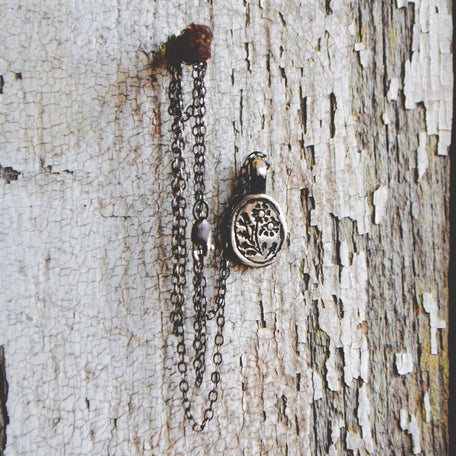 /color-Oxidized Sterling Silver