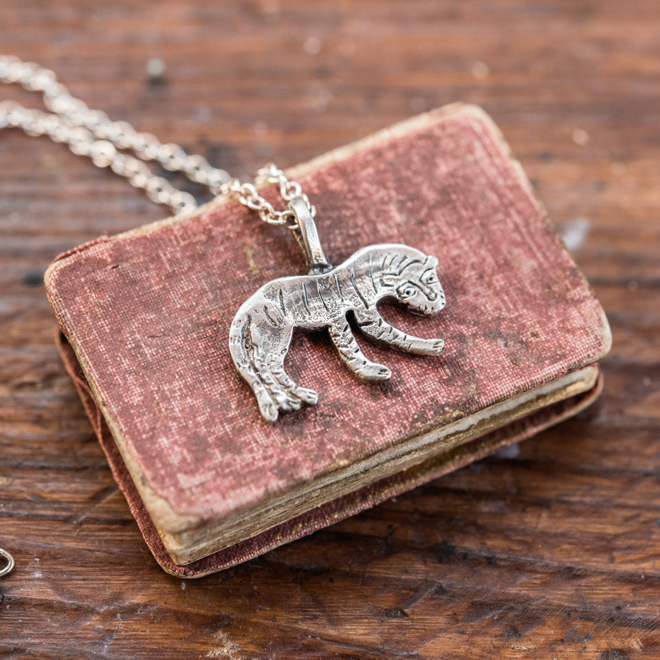 Foundlings Necklace: Juniper (Tiger)