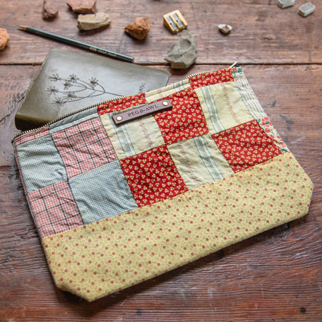 Maker Pouch with Late 1800s Quilt: Amelia No. 1
