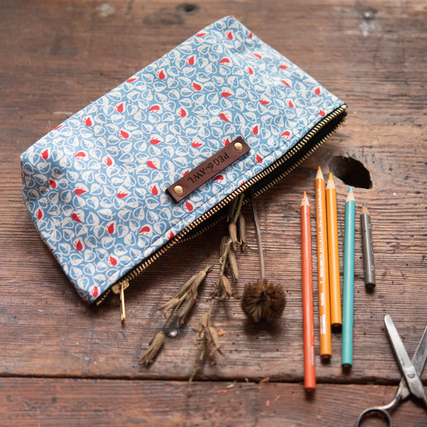 Scholar Pouch with 1930s Remnant: Bea