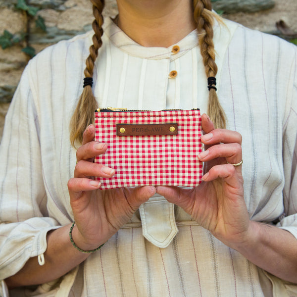 Spender Pouch with 1940s Gingham: Anni