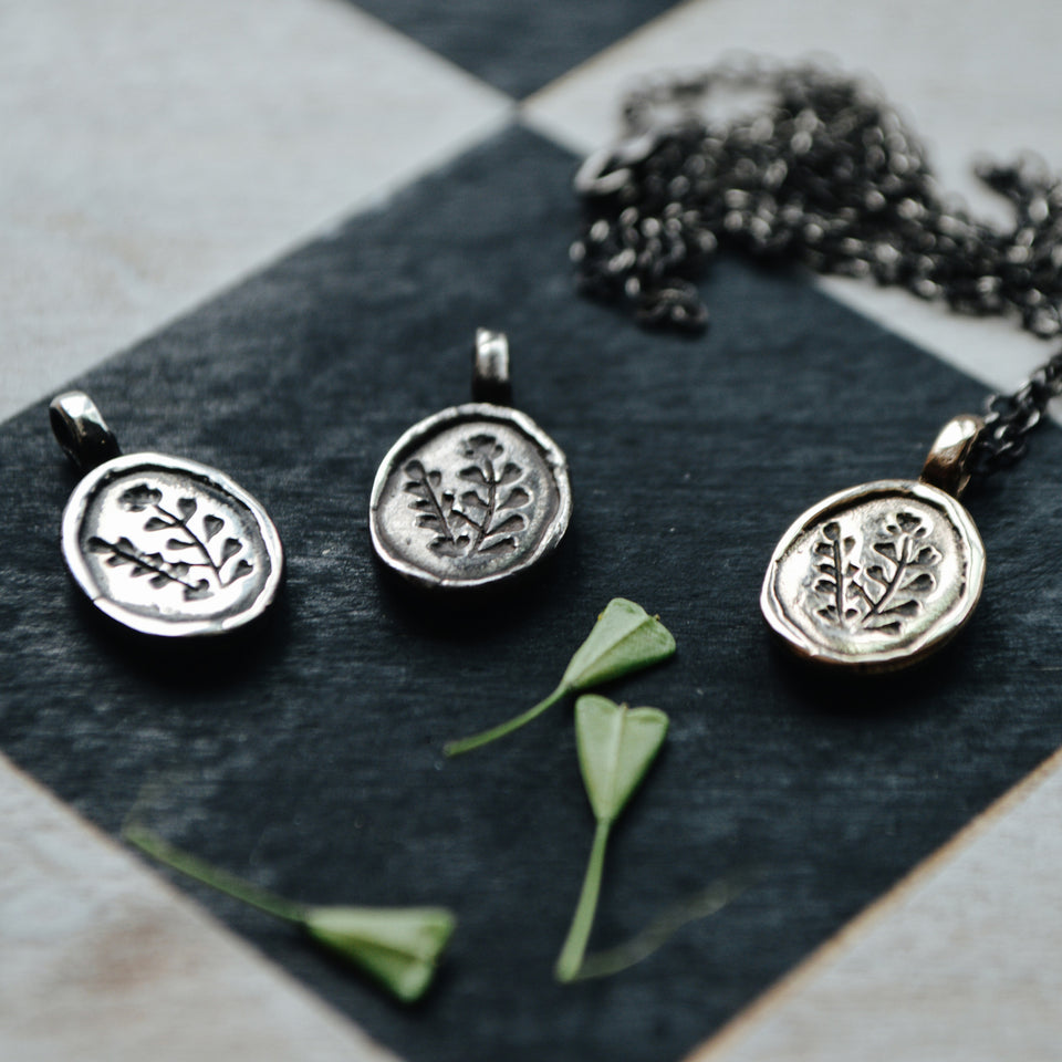/color-Oxidized Sterling Silver
