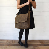 The Large Finch Satchel